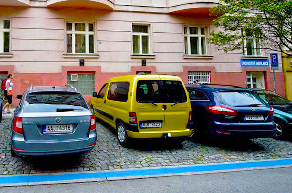Parkolás Prágában